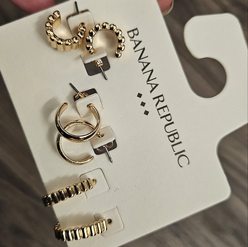 Banana republic earrings